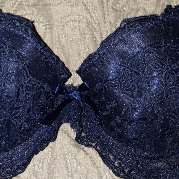 Bra - Picture 2 of 3